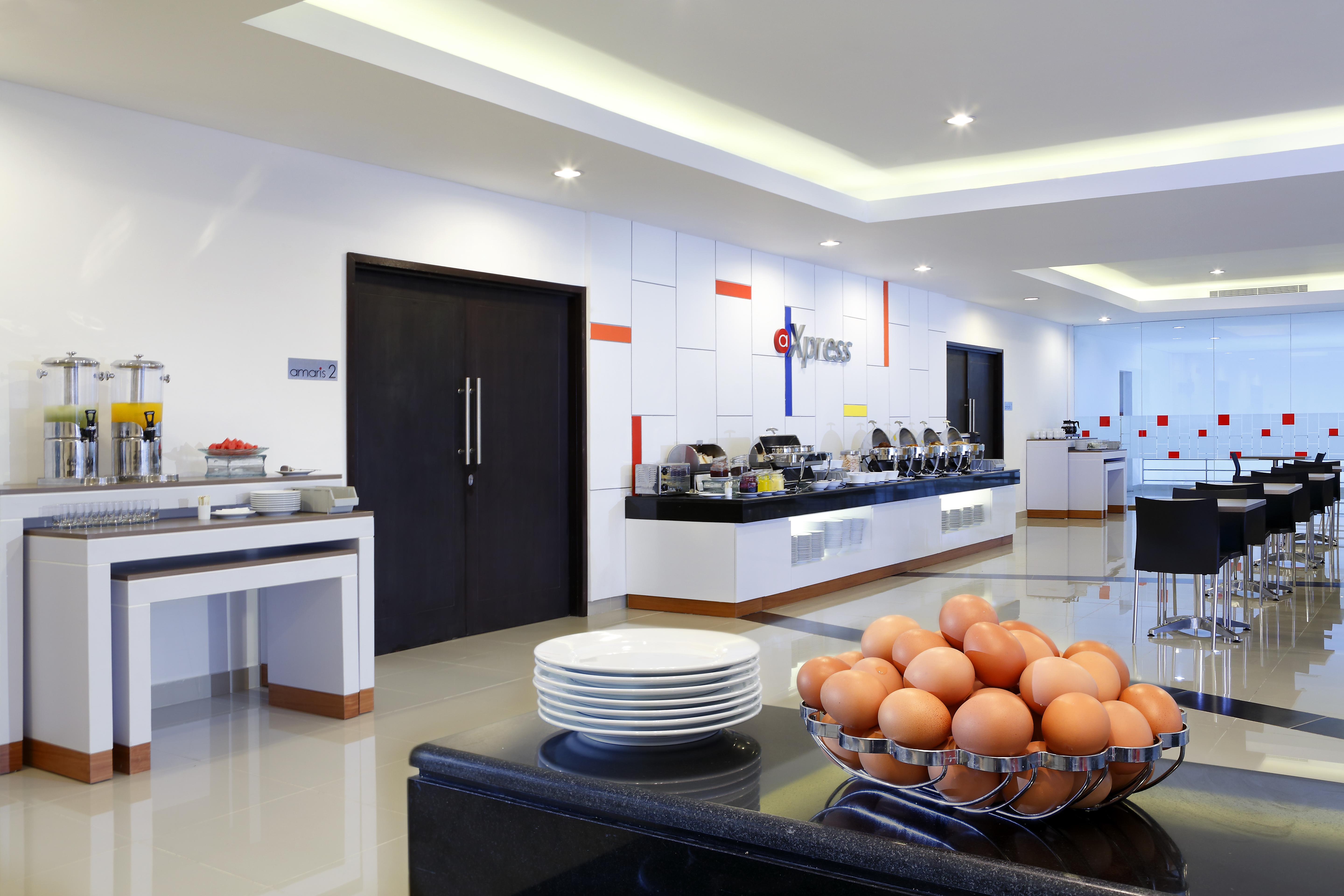 Amaris Hotel Ponorogo Esterno foto